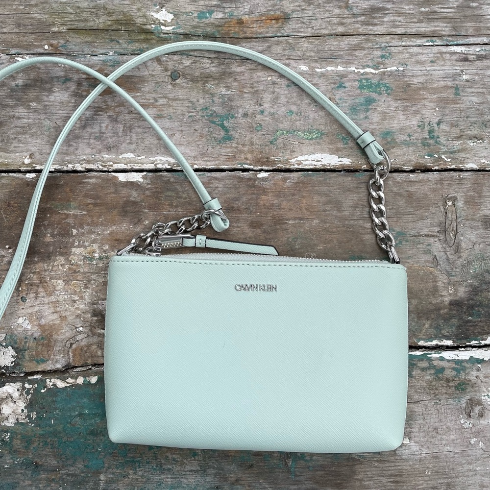 calvin klein vegan leather small crossbody mint green - Picture 1 of 10